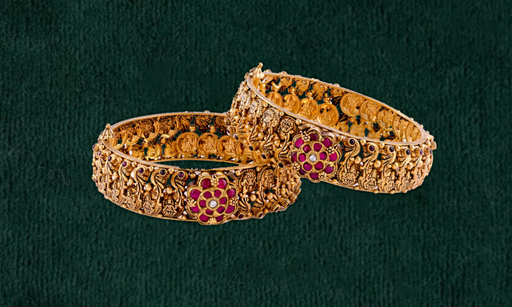 Gold Ornaments Designs to Give You a Fashionable New Look This Season
